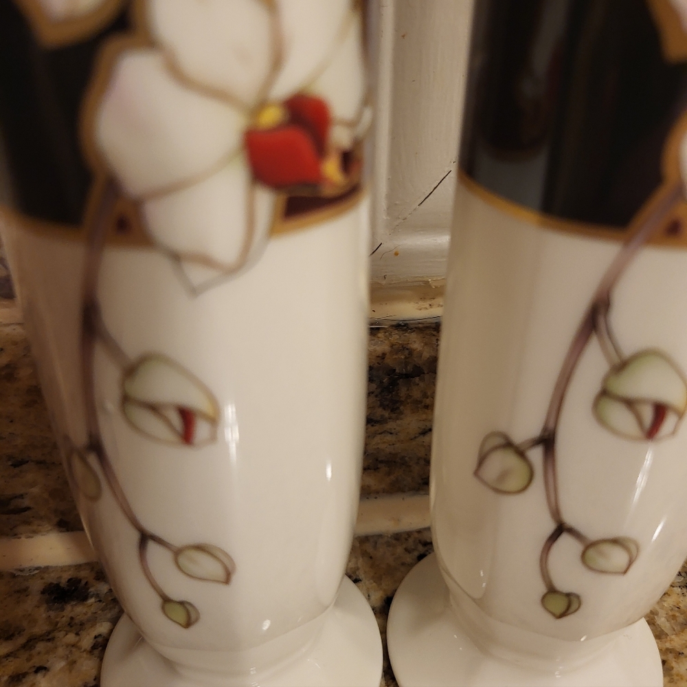 Set Of 2 Noritake Japan Midnight Orchid 7 Inch Vases - Picture 5 of 11